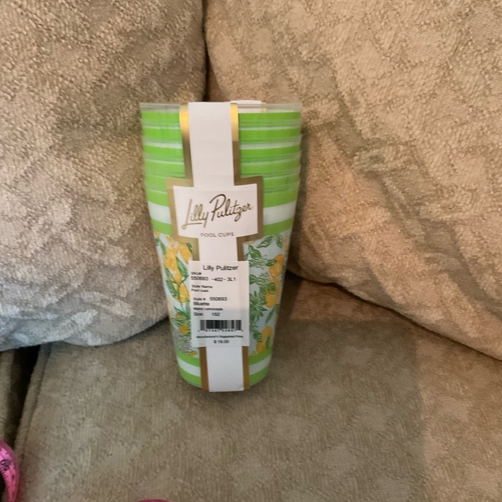 Lilly Pulitzer Green and White Bluette Plastic Pool Cups - Picture 2 of 7